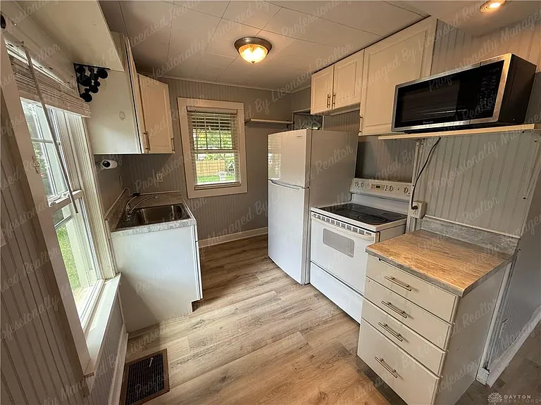 185 N Northampton Ave — Photo 9