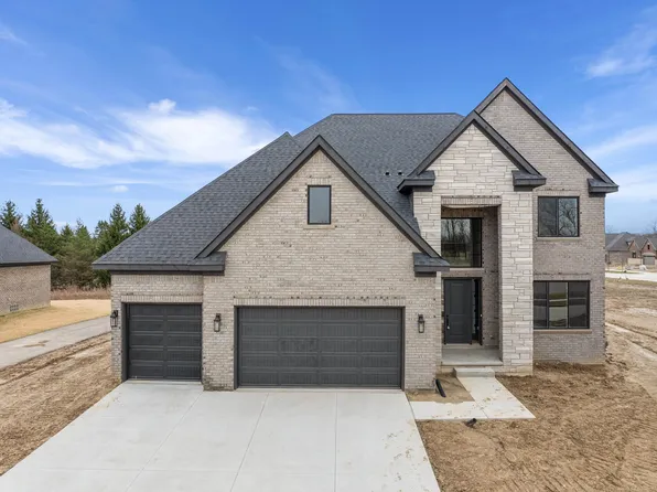 14106 Quail View Dr, Washington, MI 48094