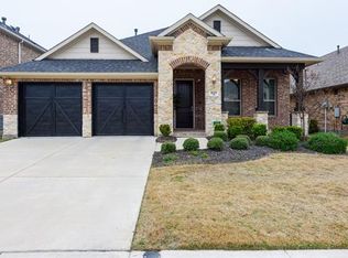825 Field Crossing, Aubrey, TX 76227