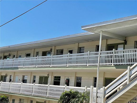 2nd image of 1801 Lakeview Dr Unit 405