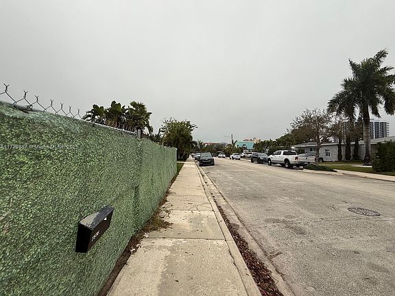 3rd image of 7516 Bounty Ave