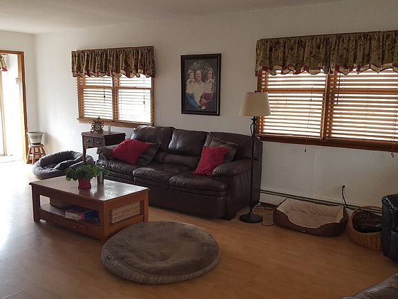 4th image of 26 Robinhood Dr