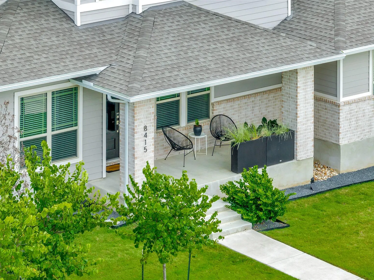 3 bed, 2.5 bath, 2018 sqft, $2,850 — Photo 2