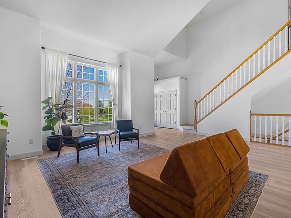 4th image of 224 Sandahlwood Cir