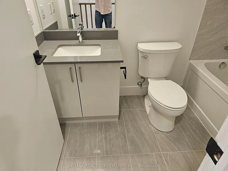 2782 Barton St E #105 — Photo 10