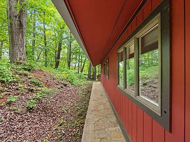Property photo 64