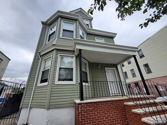1st image of 494-496 S Orange Ave