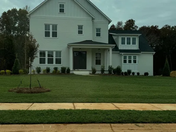 1337 Ballard Dr, Waxhaw, NC 28173