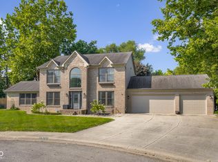 4376 Red Hawk Ct, Columbus, IN 47203