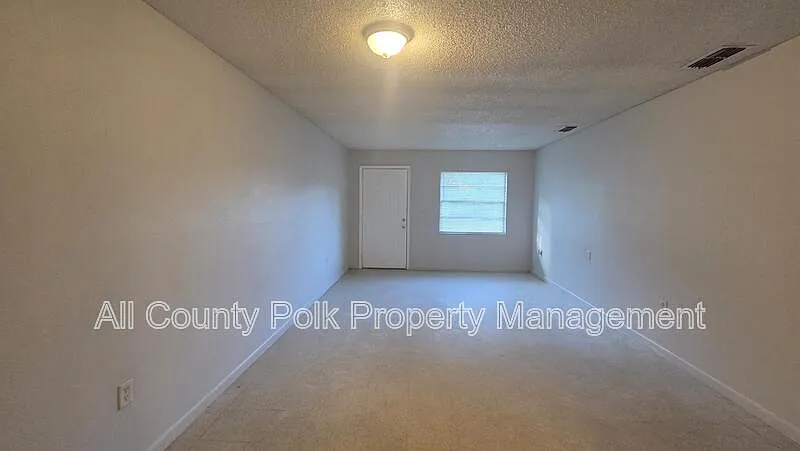 2 bed, 1.0 bath, 850 sqft, $925 — Photo 3
