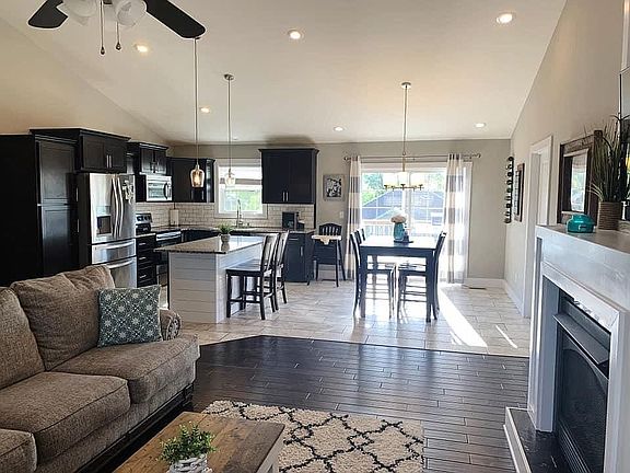 2nd image of 2639 Watson Dr