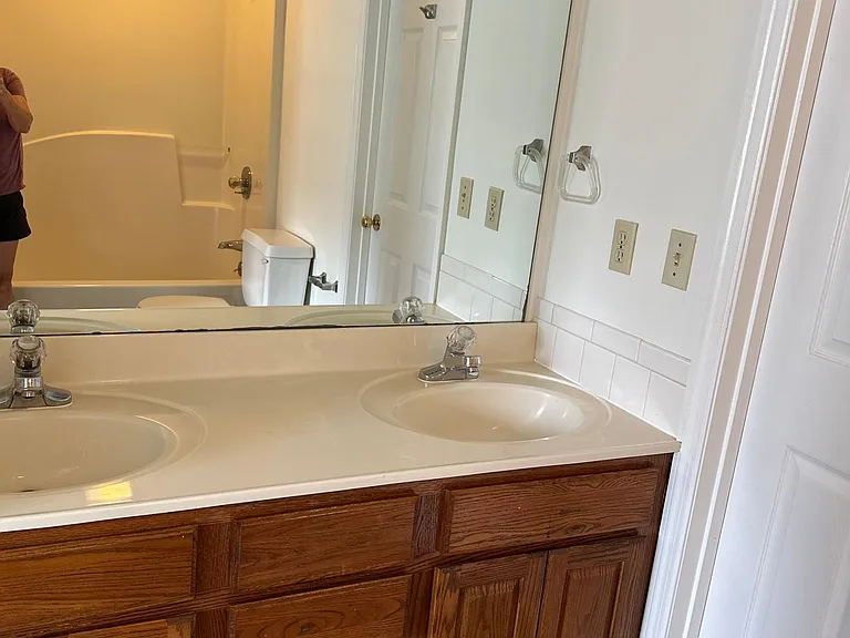 1827 Pennington Way #1827 — Photo 2