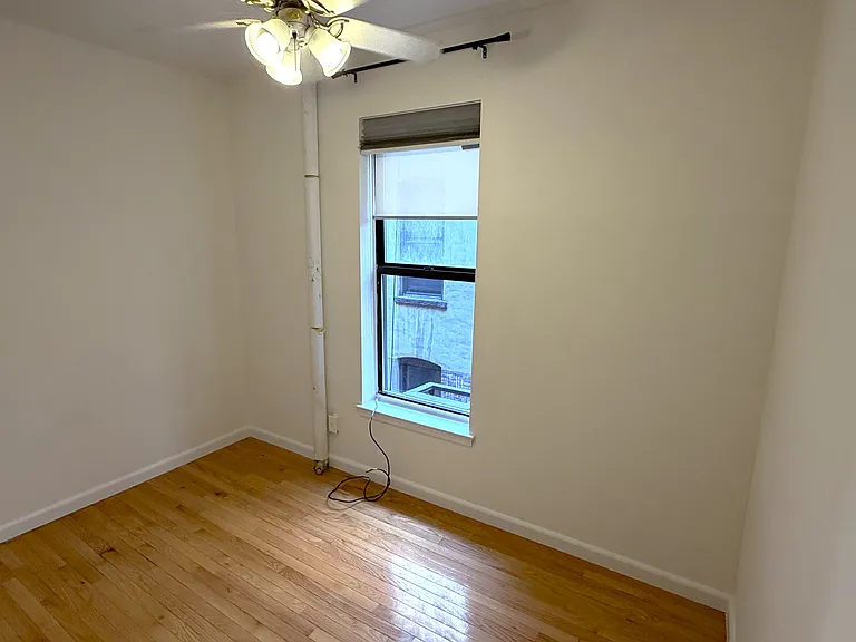 1274 1st Ave #18 — Photo 6