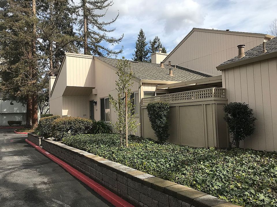 Corner unit in quiet setting