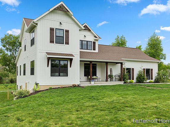 3rd image of 900 Noto Ln