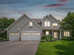 3889 Jamestown Curv, Woodbury, MN 55129