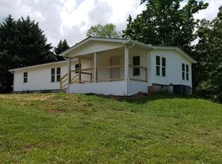 170 Mincie Mountain Rd, Murrayville, GA 30564