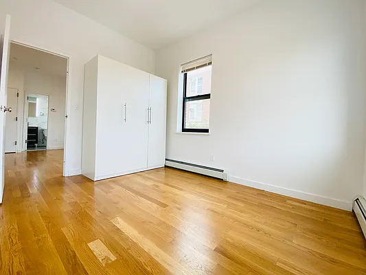 Rented by Mae Equities | media 15