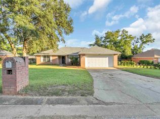 5561 Shadow Grove Blvd, Pensacola, FL 32526