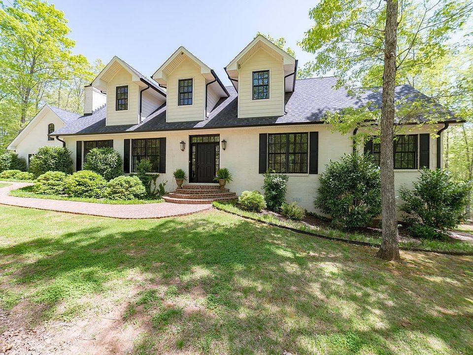 1st image of 213 Runner Stone Dr