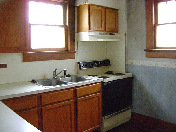 5th image of 1212 Garfield St