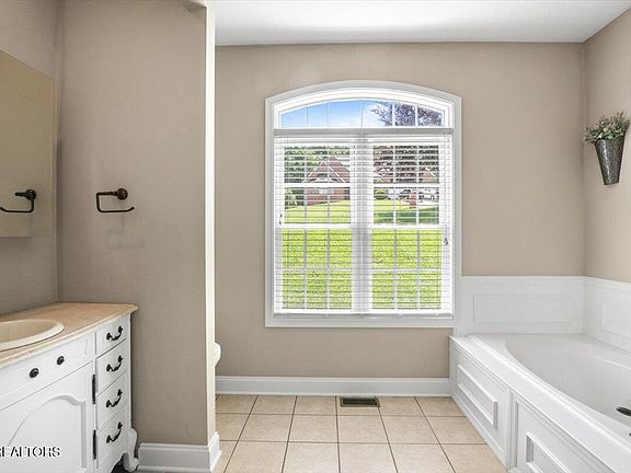 5th image of 171 Forest Cove Ct