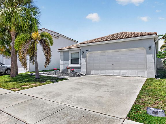 4th image of 1489 NW 153rd Avenue