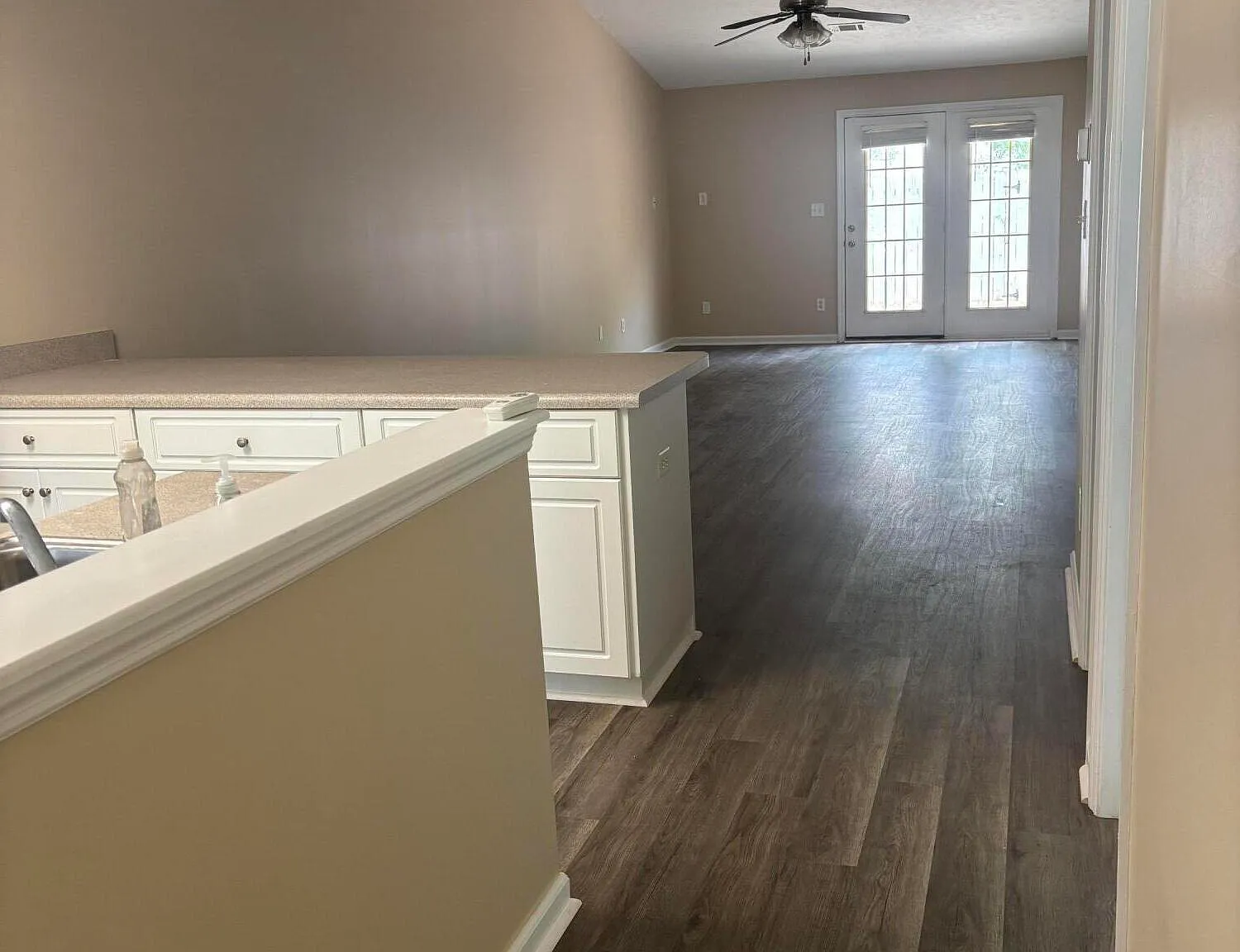 2 bed, 2.0 bath, 1092 sqft, $1,225 — Photo 2