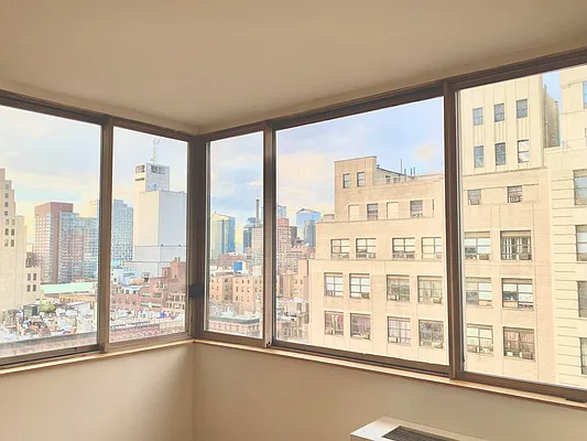 Rented by RELO REDAC INC. | media 16