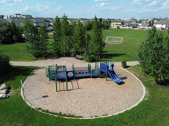 2nd image of 181 SW Grouse Way