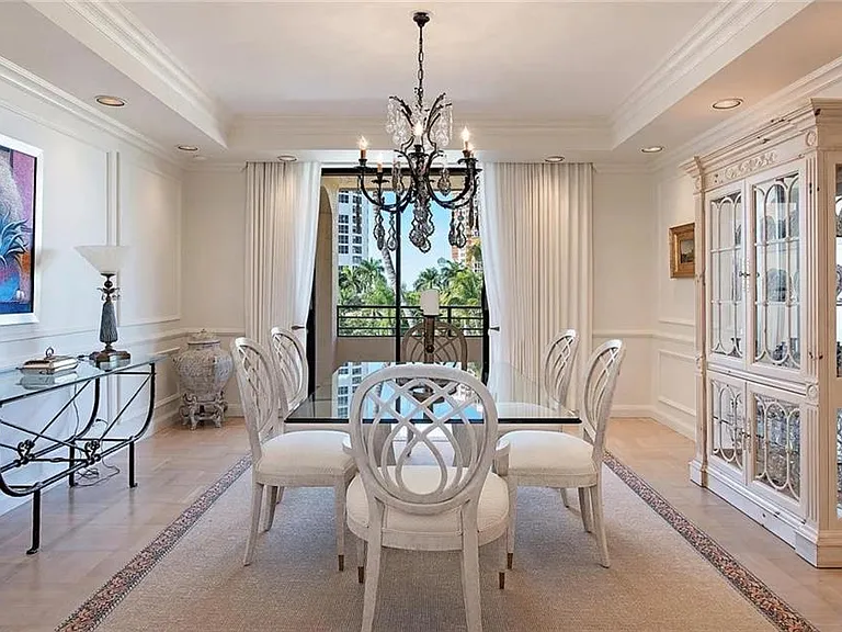 4400 Gulf Shore Blvd N #3-305 — Photo 10