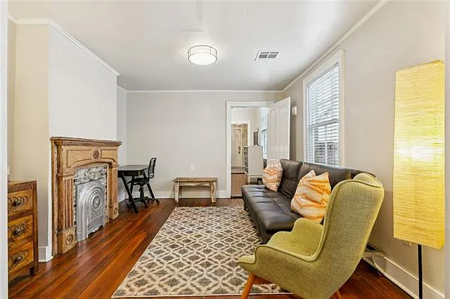 2625 Chartres St — Photo 2