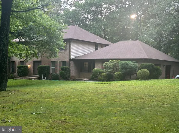 2 Houndstooth Ct, Owings Mills, MD 21117