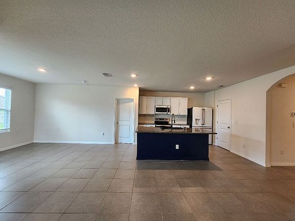 4th image of 2448 Knight Island Dr