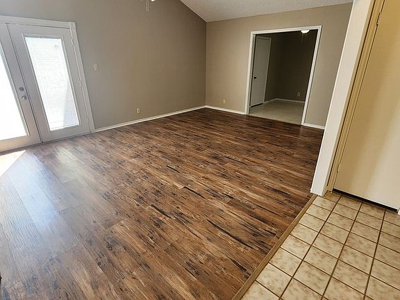 3rd image of 4705 Dentcrest Dr APT A
