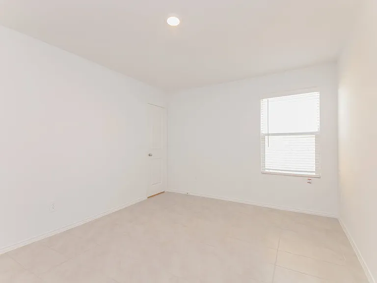 1536 Highbridge Blvd — Photo 13