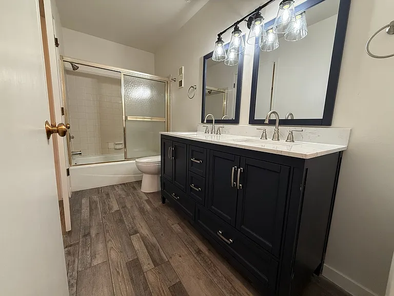 Wingra West Apartments — Photo 54