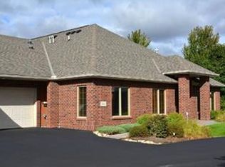 185 W Canyon Dr, Hudson, WI 54016