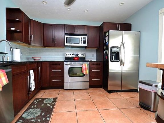 2nd image of 1062 Abell Cir
