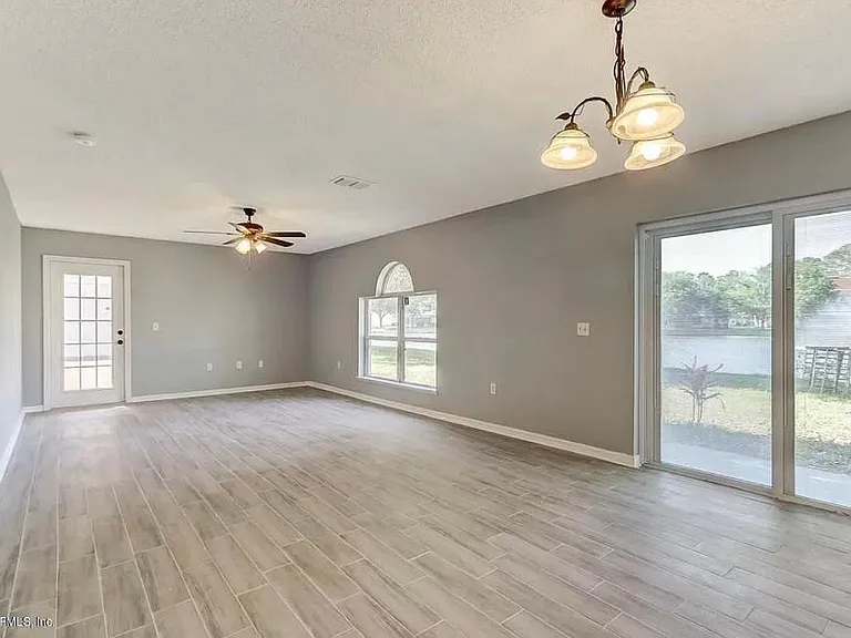 4043 Broad Creek Ln — Photo 9