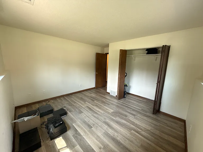 700 Jackson St NE #1 — Photo 8