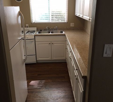 3rd image of 4556 35th St