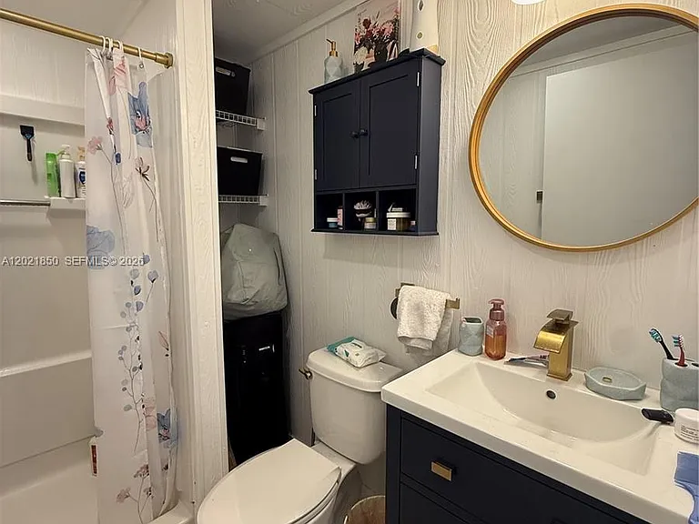 172 Valois Blvd — Photo 31