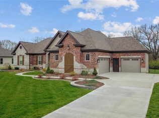 102 Stone Ridge Meadows Dr, O'Fallon, MO 63366