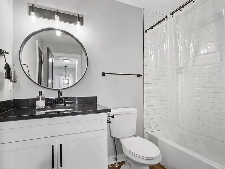 Upper level shared bathroom