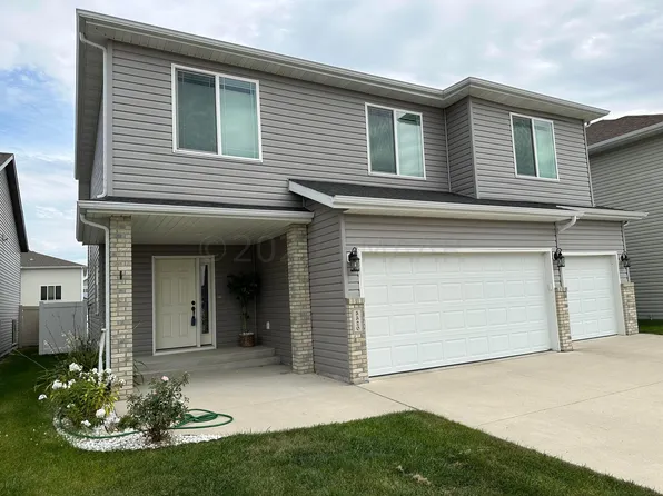 5520 59th St S, Fargo, ND 58104