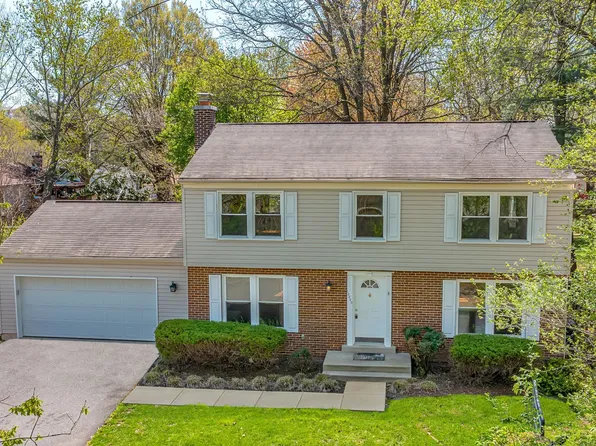 12629 Etruscan Dr, Herndon, VA 20171