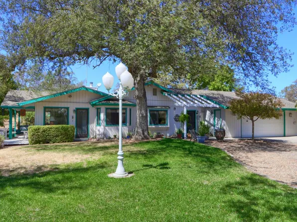 42593 John Muir Dr, Coarsegold, CA 93614
