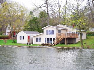 7251 Shaws Lndg, Fenton, MI 48430