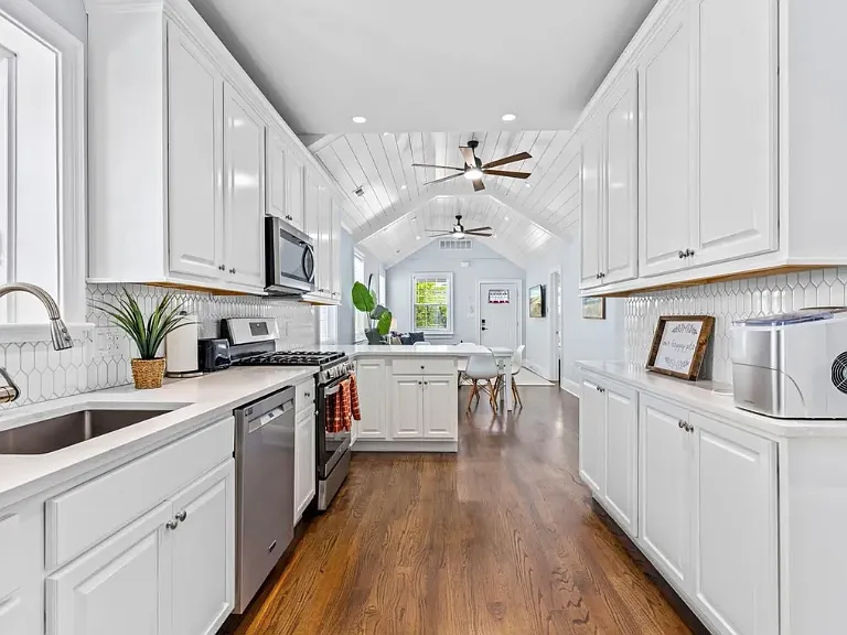 54 Wesley Rd #B — Photo 4